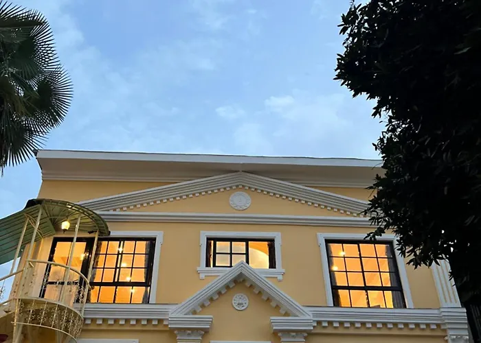 Hotel Maya Manor Boutique - A Restored Heritage Mansion In The Heart Of 4*