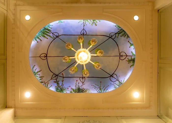 Maya Manor Boutique - A Restored Heritage Mansion In The Heart Of