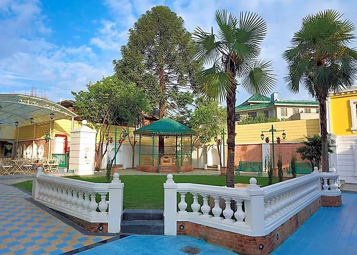 Maya Manor Boutique - A Restored Heritage Mansion In The Heart Of Hotel