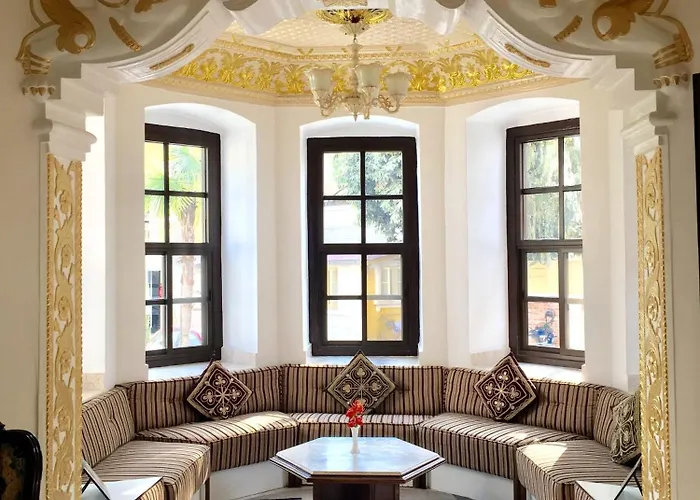 Maya Manor Boutique - A Restored Heritage Mansion In The Heart Of